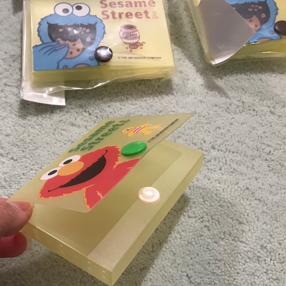 🤑SALE🤑 Staff Exclusive! Cardholder: Sesame Street (various)
